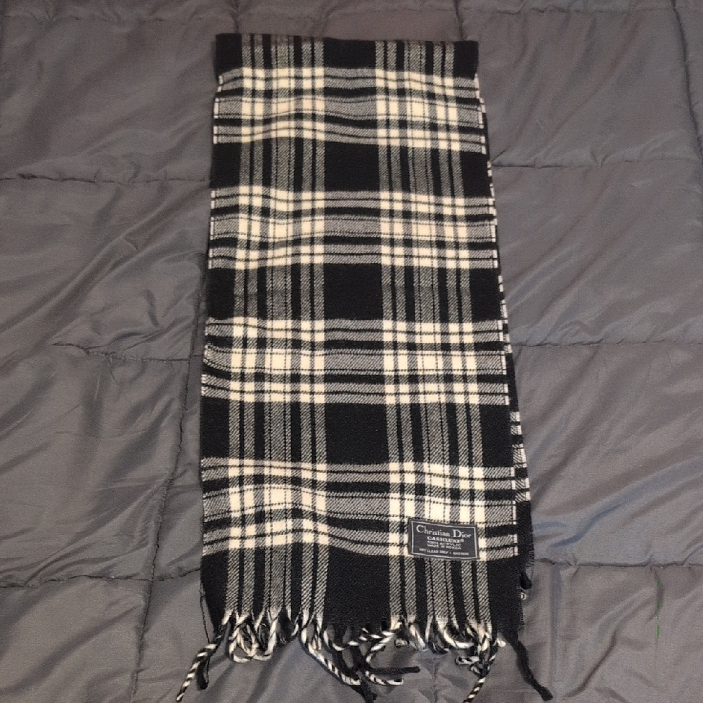 Christian Dior Black‎ and White Plaid Scarf With Fringe Made In Feance